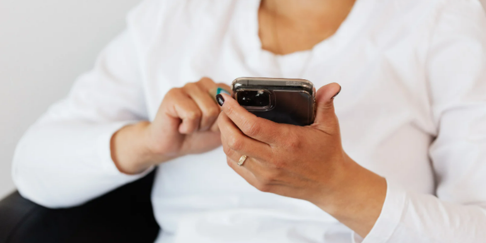 10things-stop-social-media-coach